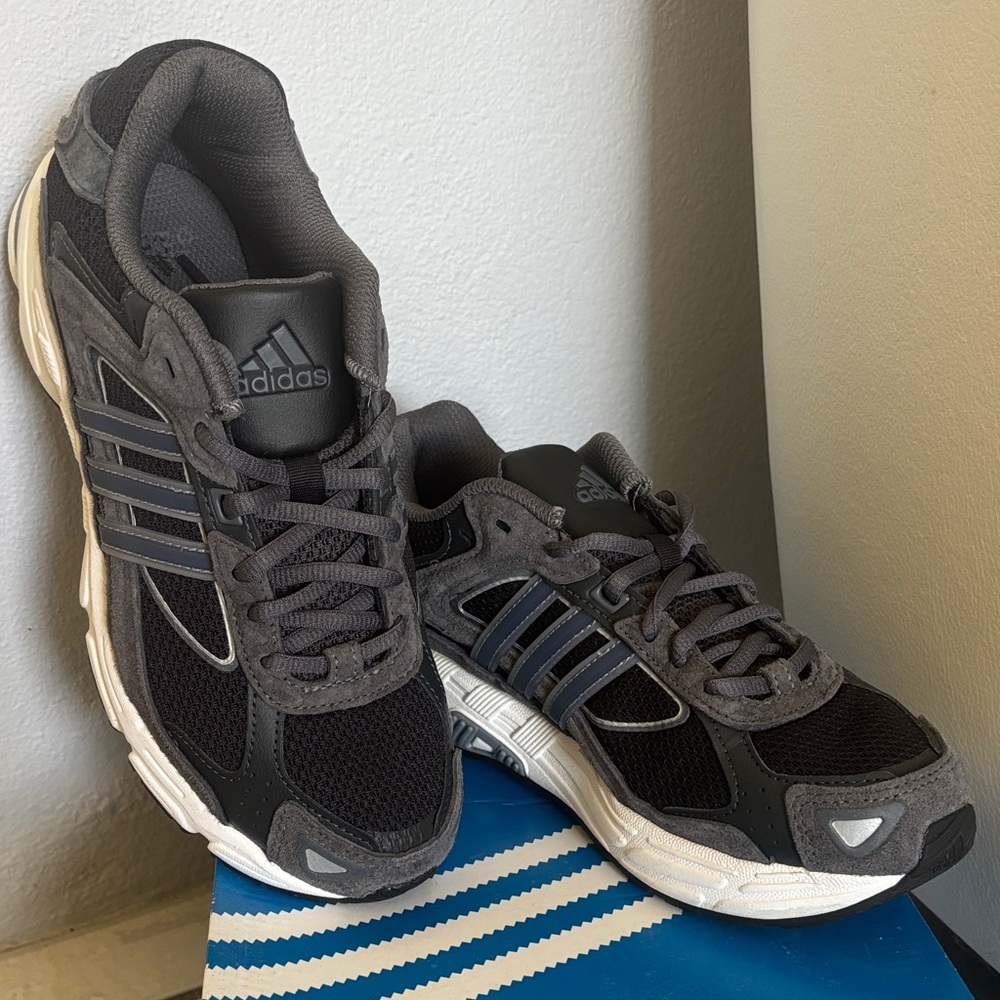 Adidas Response Black and Gray Running Shoes